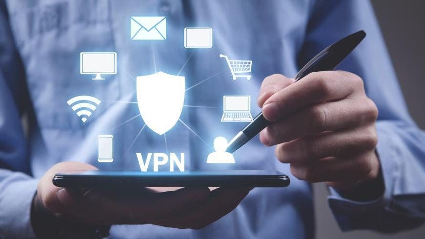بررسی VPN دسترسی به اینترنت خصوصی (PIA) 2023 – Forbes Advisor Canada
