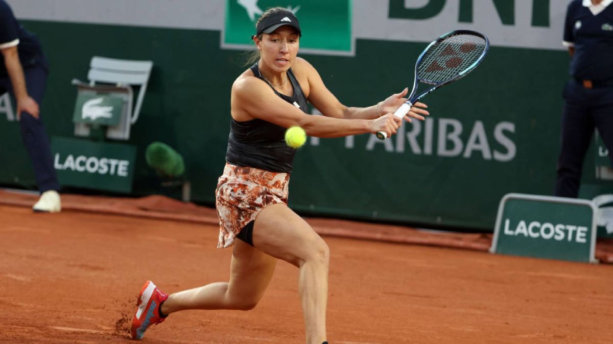 Jessica Pegula on court at the French Open 2023