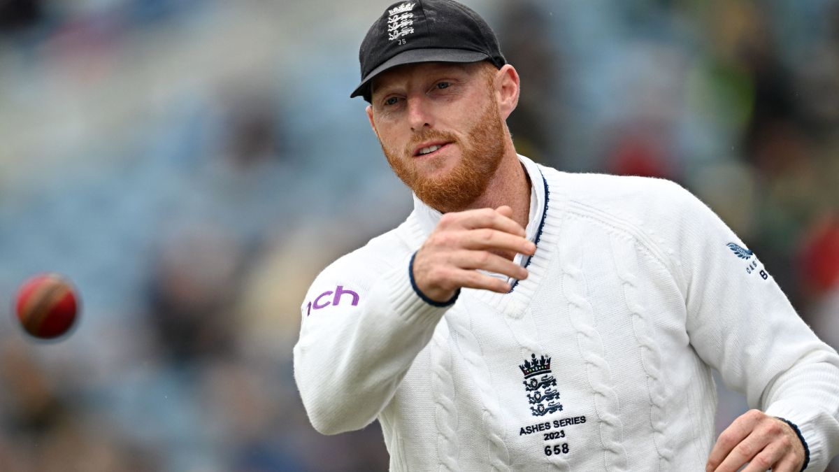 Ben Stokes throws a cricket ball